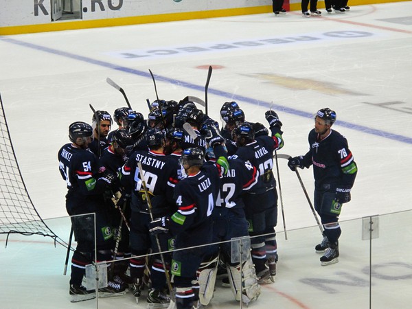 Radosť Slovanistov z prvého víťazstva v KHL