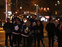 Historický postup Toronta oslavovali fanúšikovia bujaro v uliciach, Matthews: Toto nie je koniec!