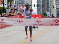 Keňan Kiptum na Chicagskom maratóne šokoval aj sám seba: Na toto som nebol pripravený!