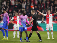 Zranil brankára a oslabil tím: Slavia po sľubnom zápase v Miláne nezvládla domácu odvetu