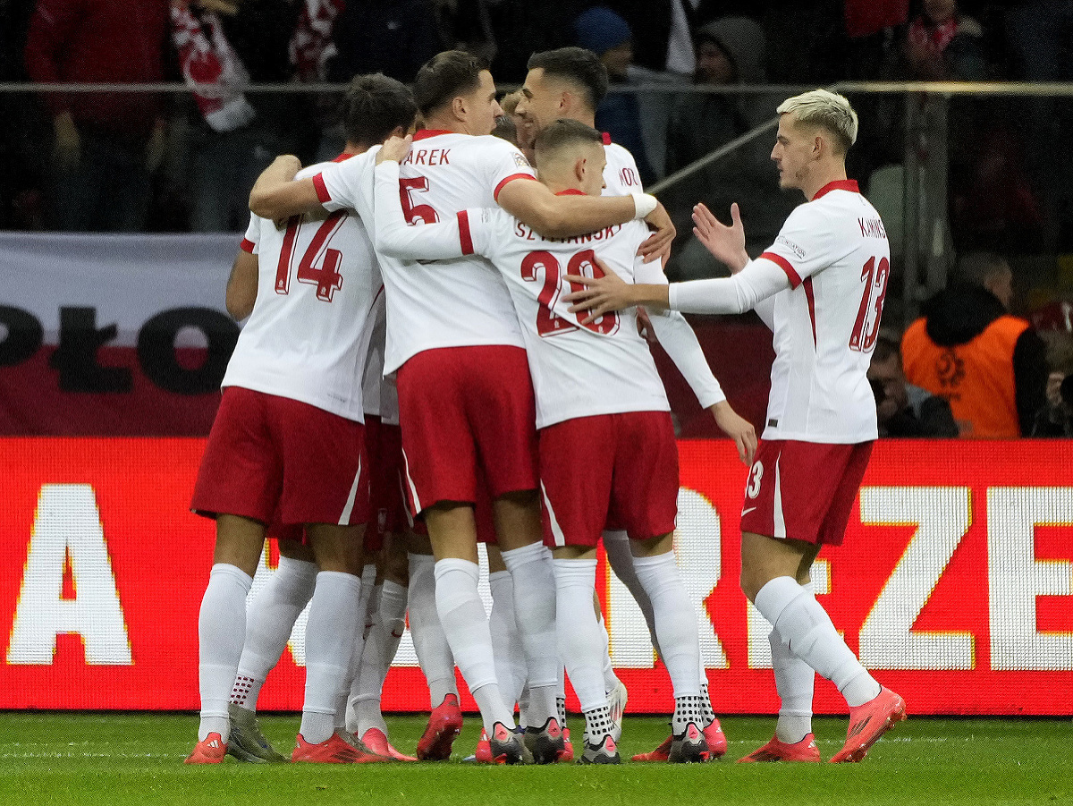 彼は恒星のlewandowskiとの紛争を辞任しました：ポーランドは後継者を任命しました