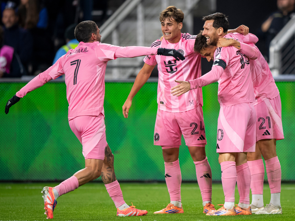 Messi Magic: Slovakia Debacle in Quarter-Finals VIDEO