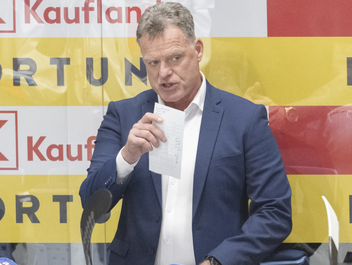チェコの監督は決勝戦後の選手たちの反応に驚いた：とても共感できると思った