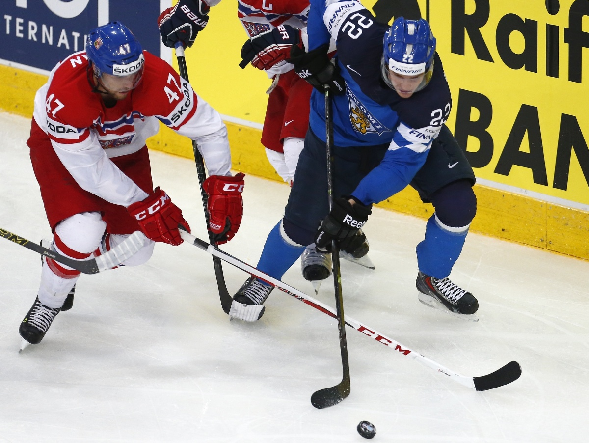 彼はNHLでほぼ200試合に出場しました。チェコの巨人は元世界準優勝者を捕まえました