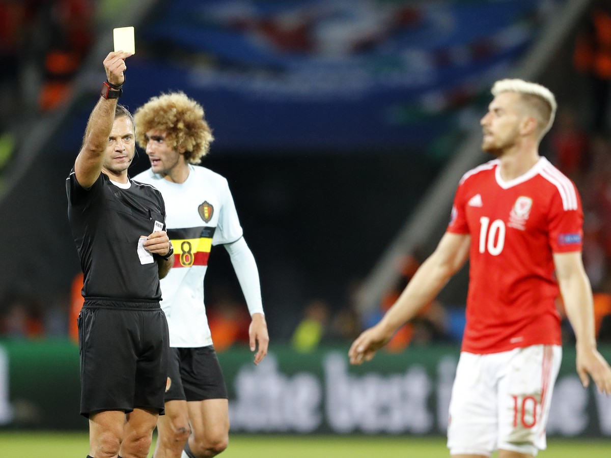 Ramsey inkasoval žltú kartu v zápase s Belgickom