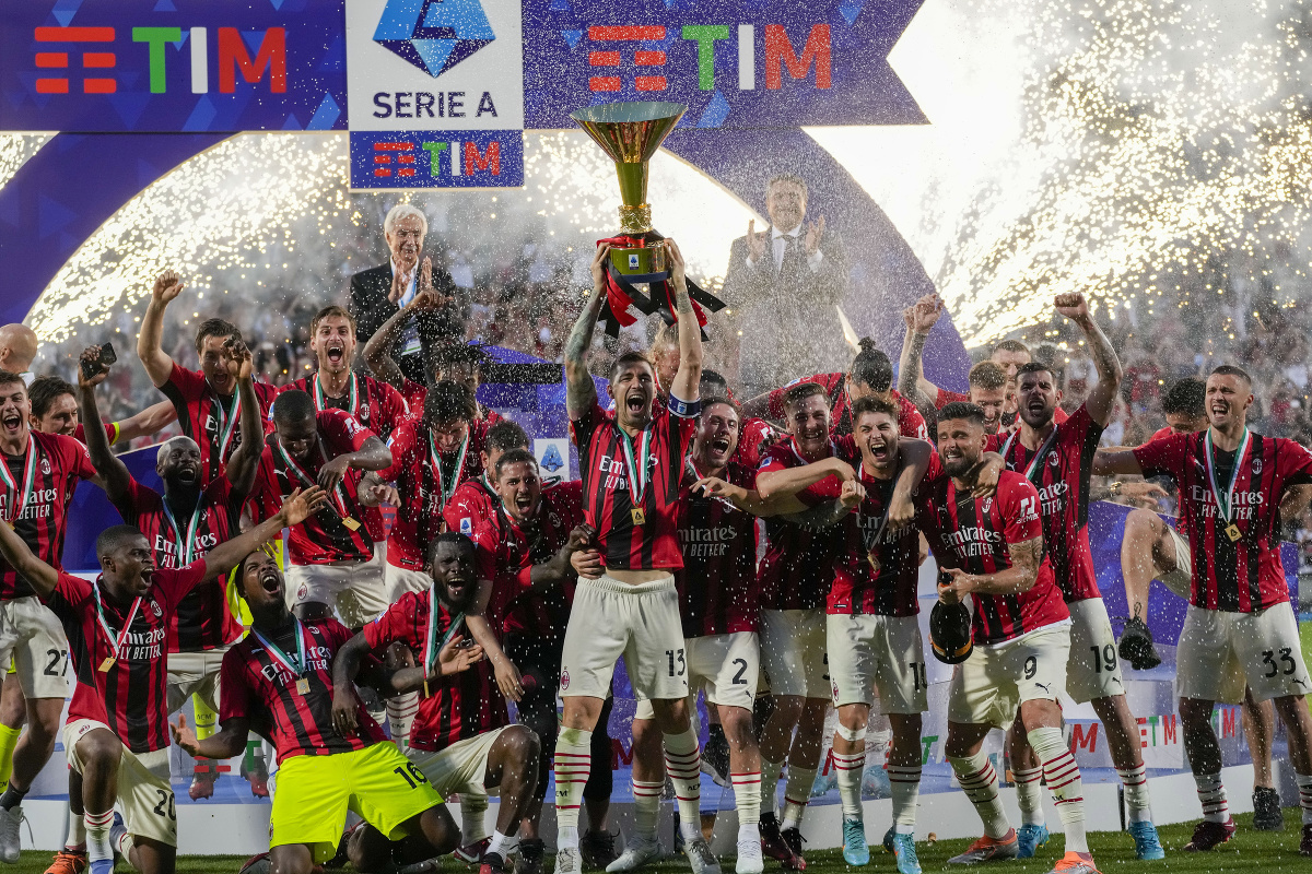 AC Miláno a ich oslavy trofeje
