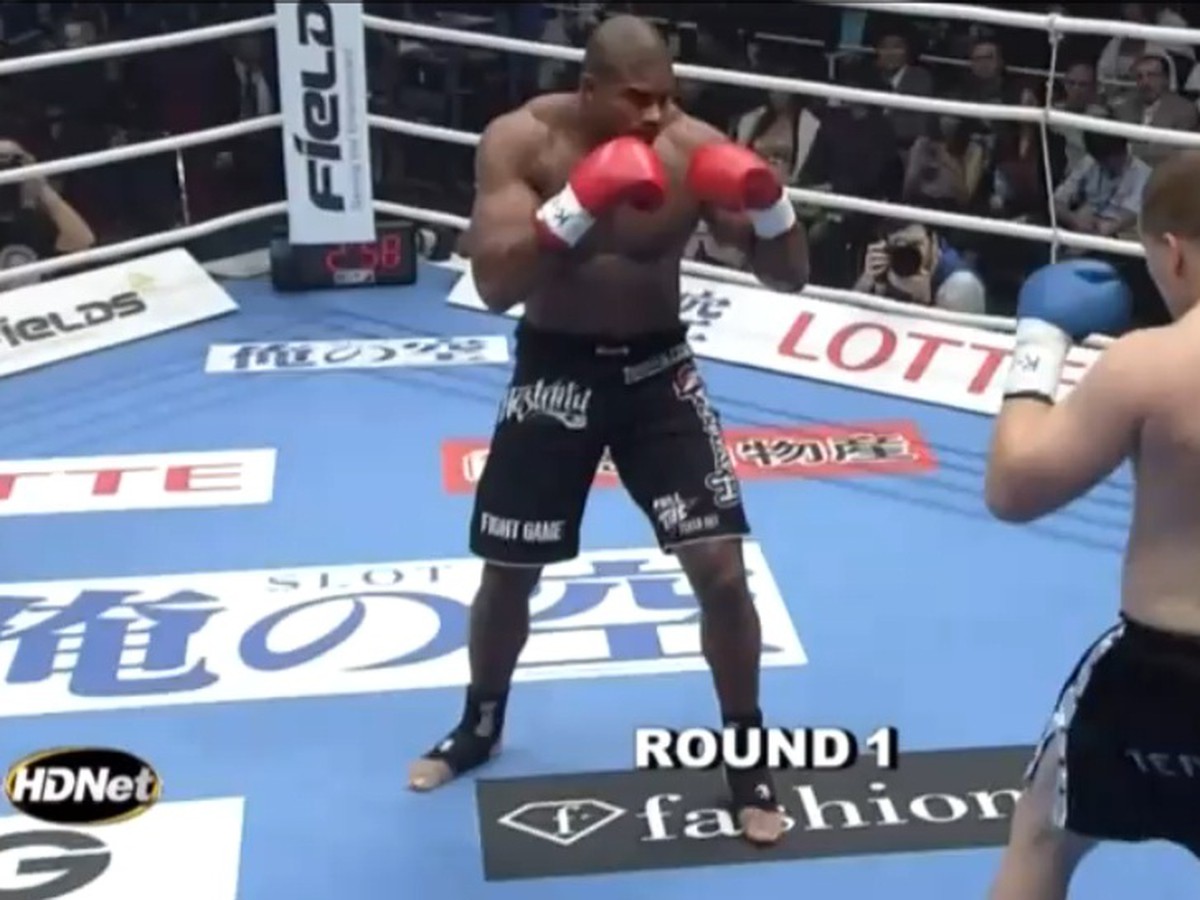 Alistair Overeem a Ben Edwards