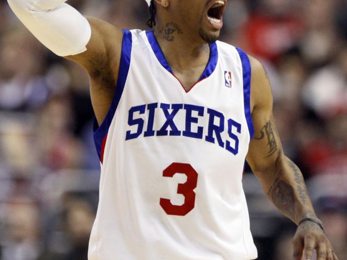 Allen Iverson sa vrátil do Philadelphia