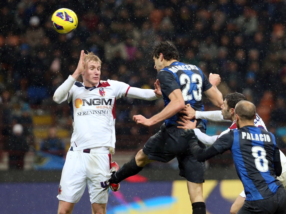 Andrea Ranocchia strieľa víťazný gól