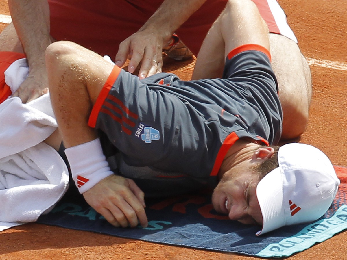 Andy Murray má opäť problémy s chrbtom
