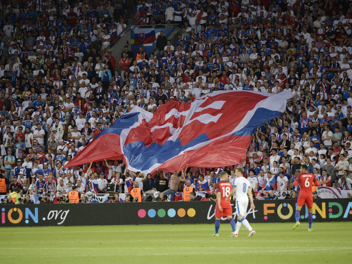Slovenský fanúšikovia počas zápasu Slovensko - Anglicko