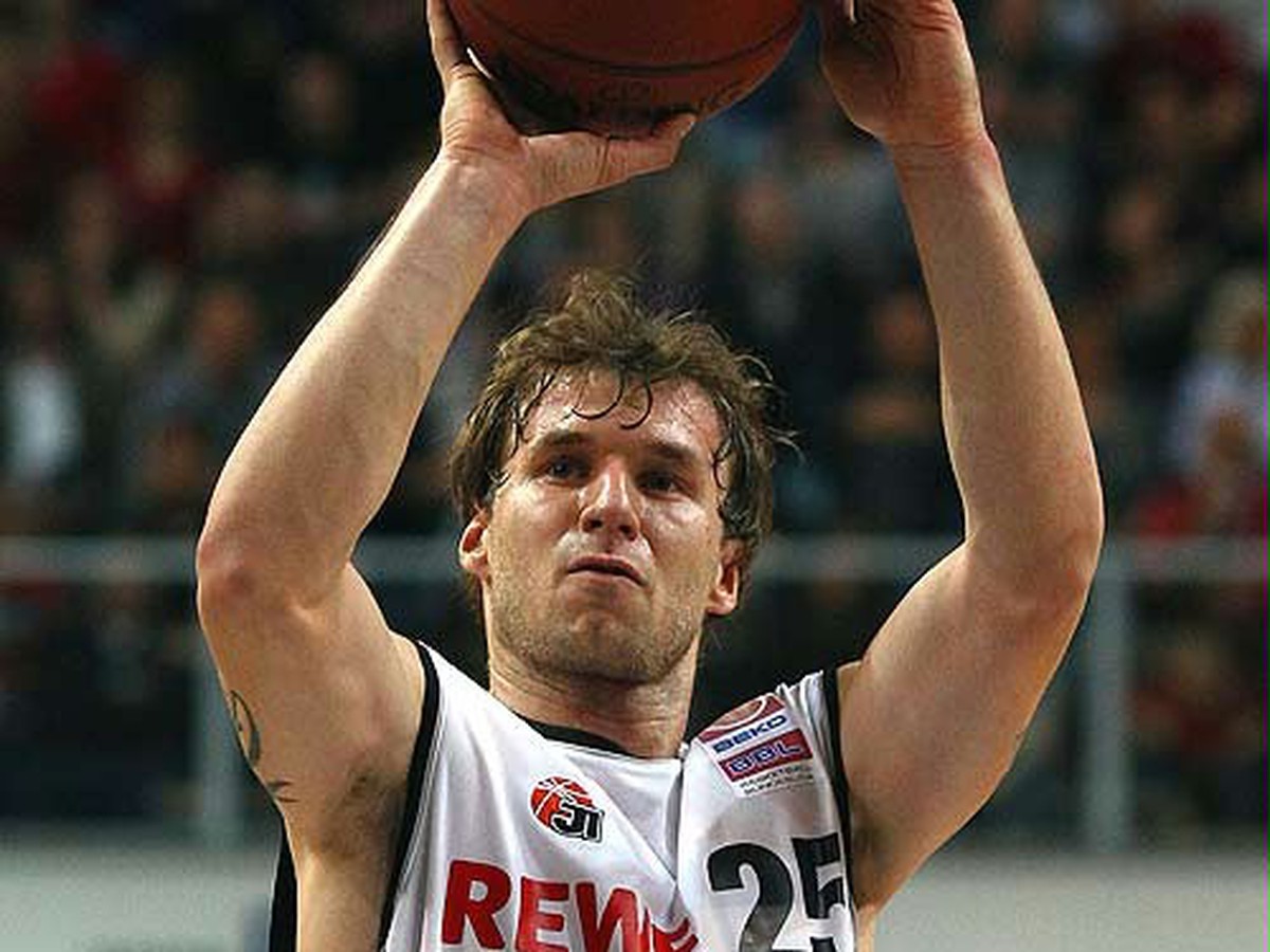 Anton Gavel