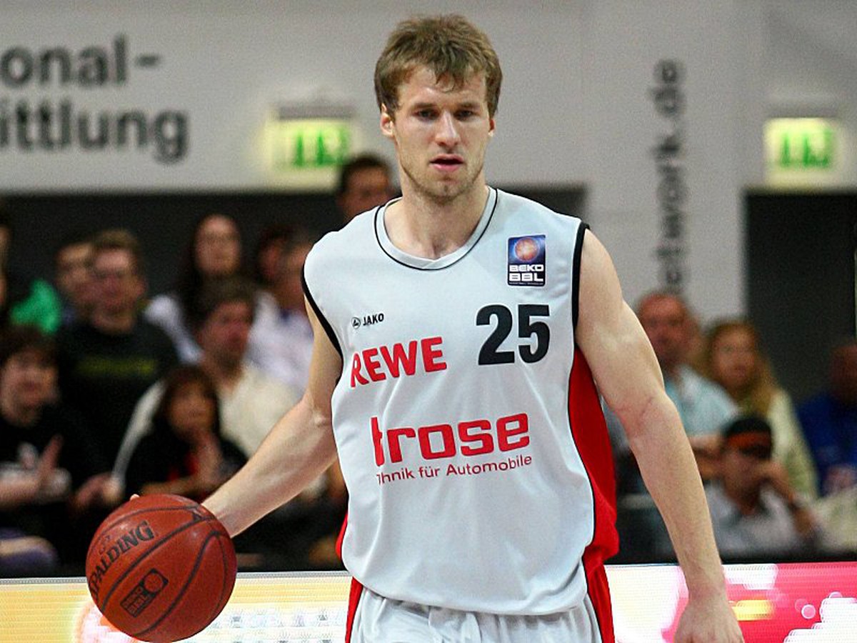 Anton Gavel v drese Brose Baskets Bamberg