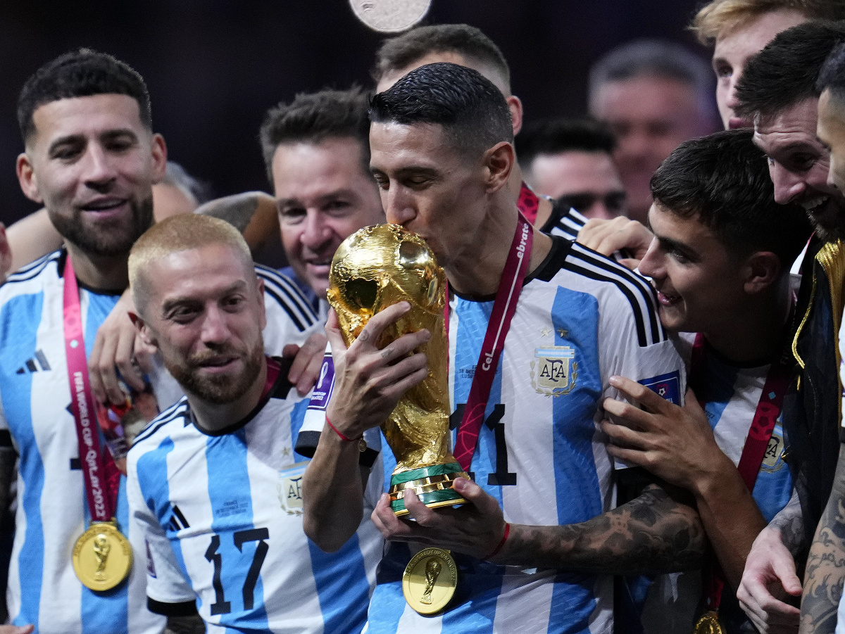 Ángel Di María sa raduje s trojefou pre víťaza MS vo futbale