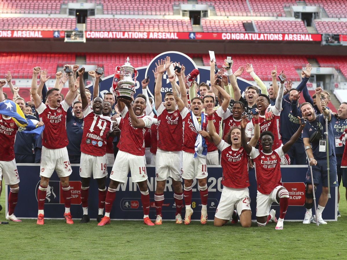 Arsenal Londýn oslavuje zisk FA Cupu
