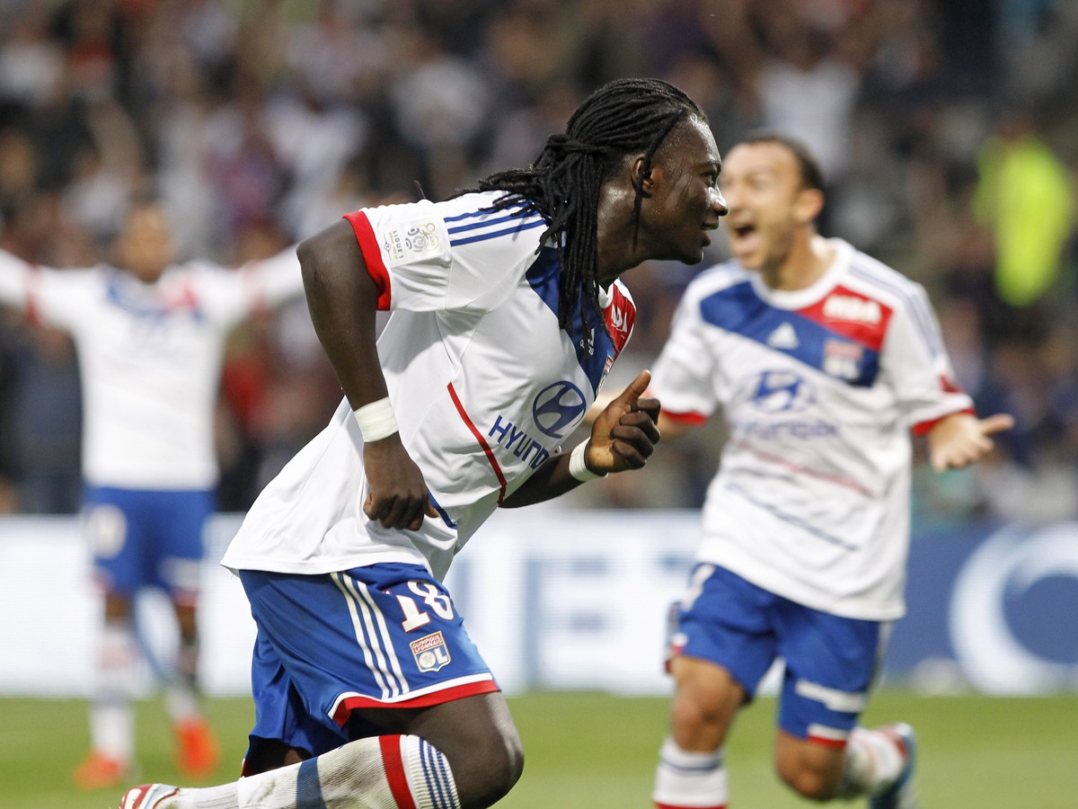 Bafe Gomis oslavuje svoj víťazný gól proti Brestu
