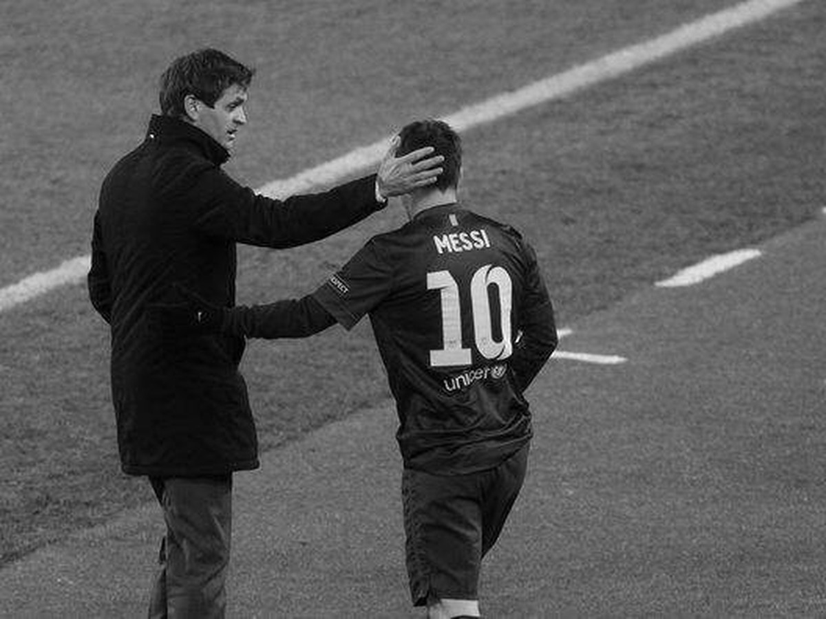 Lionel Messi zverejnil spomienkovú fotografiu na trénera Vilanovu