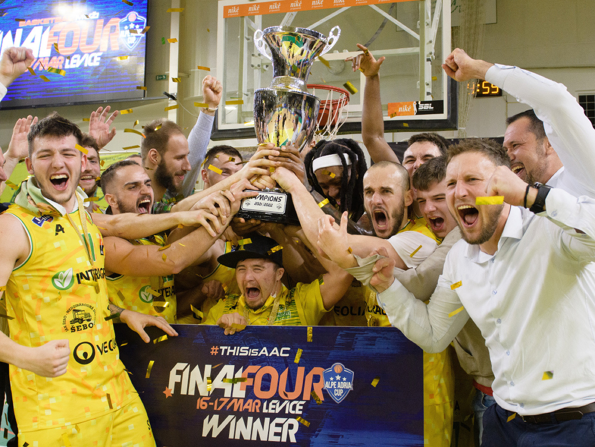 Basketbalisti BK Patrioti Levice sa prvýkrát v klubovej histórii stali víťazom Alpsko-jadranského pohára.