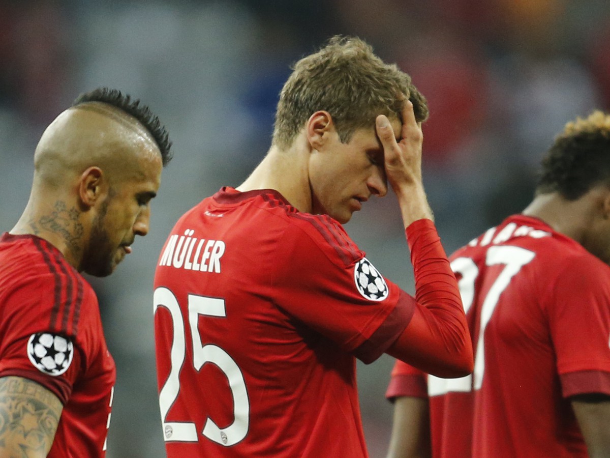 Hráči Bayernu ťažko niesli vyradenie v semifinále Ligy majstrov