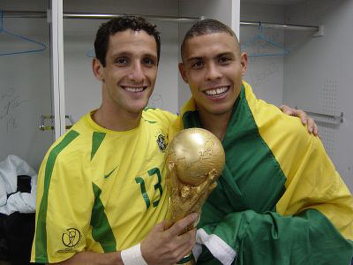 Belletti s Ronaldom na MS 2002