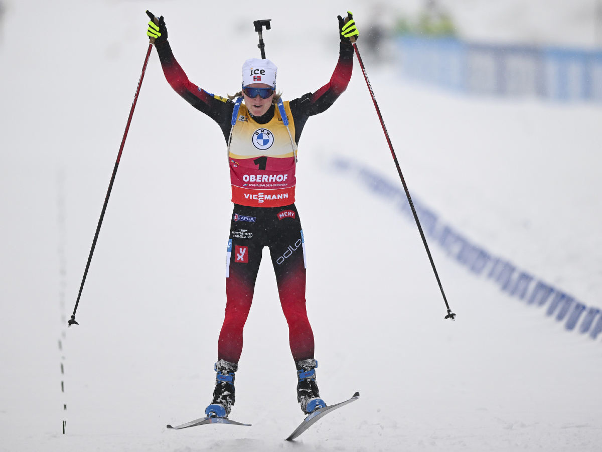 Nórska biatlonistka Marte Olsbuová Röiselandová zvíťazila v nedeľných stíhacích pretekoch na 10 km na podujatí 5. kola Svetového pohára