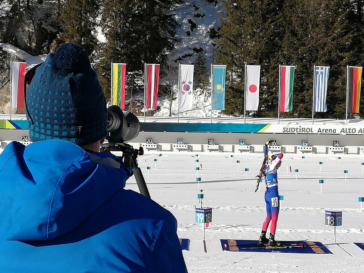 Anastasia Kuzminová na strelnici počas šprintu v talianskej Anterselve