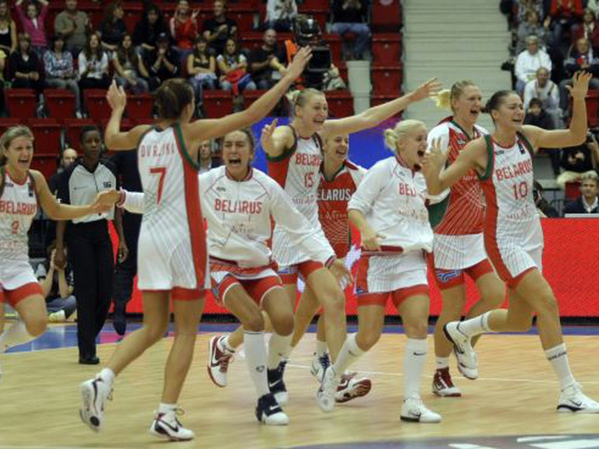 Revolučné dresy (šaty) bieloruských basketbalistiek