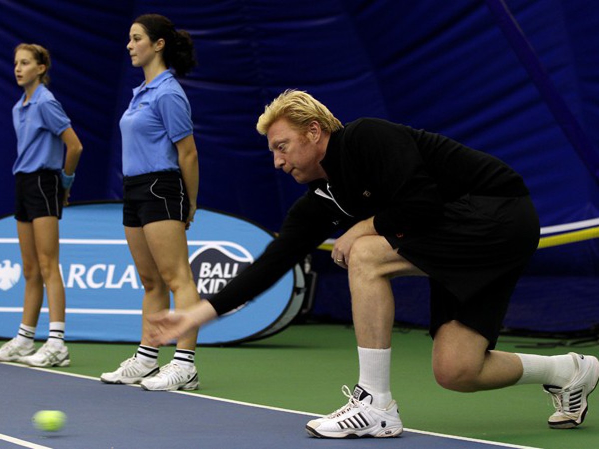 Boris Becker ako podávač loptičiek