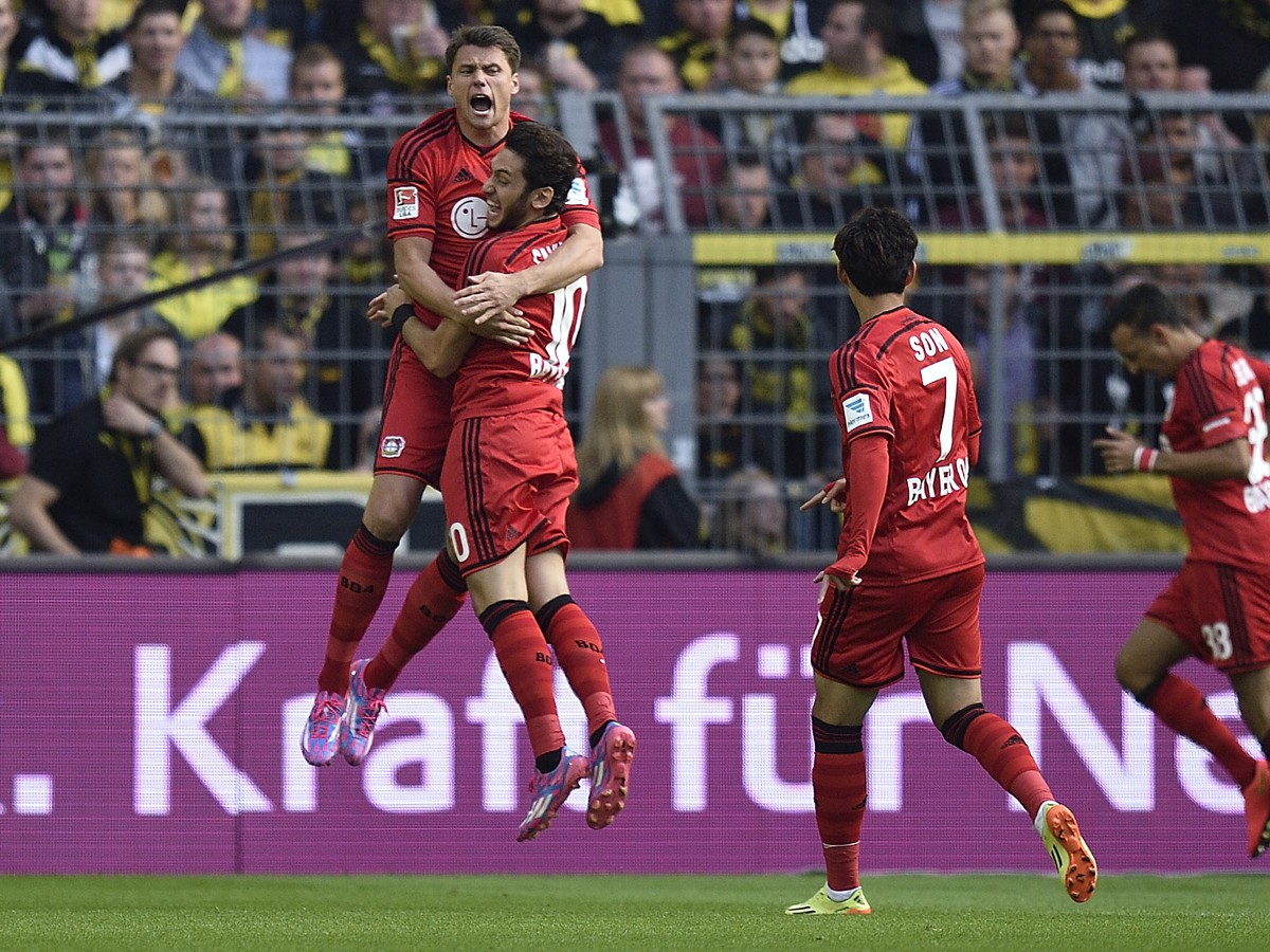Hráči Leverkusenu sa radujú z gólu