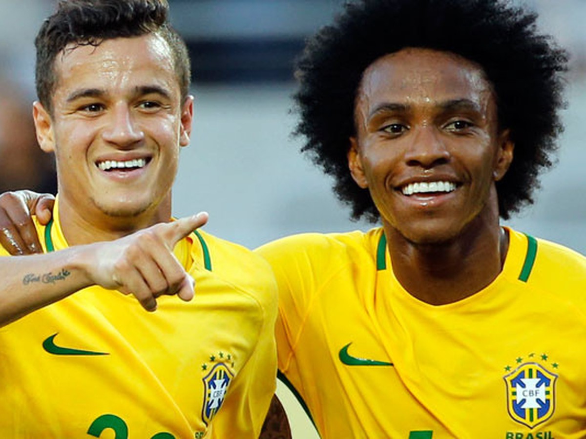 Philippe Coutinho a Willian v drese Brazílie