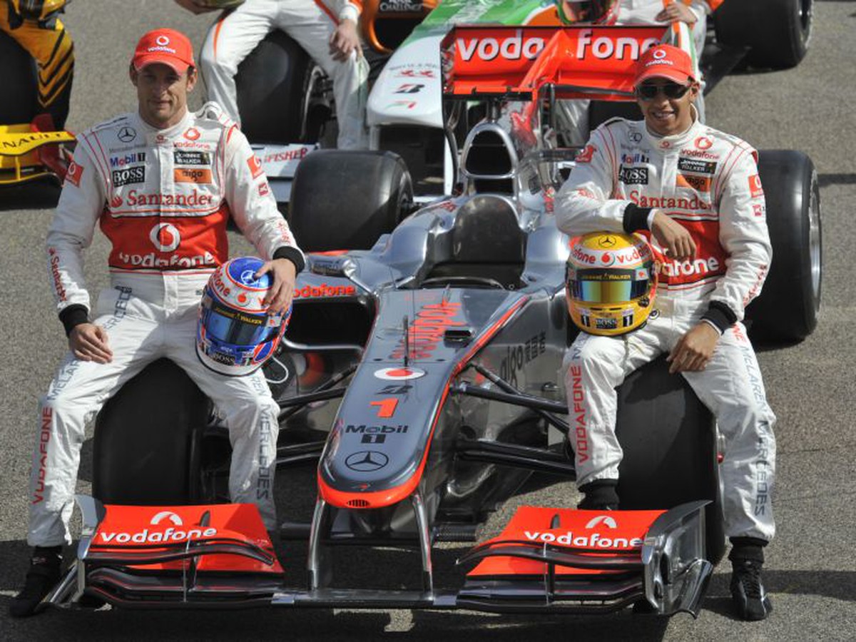 Button a Hamilton na monoposte McLaren