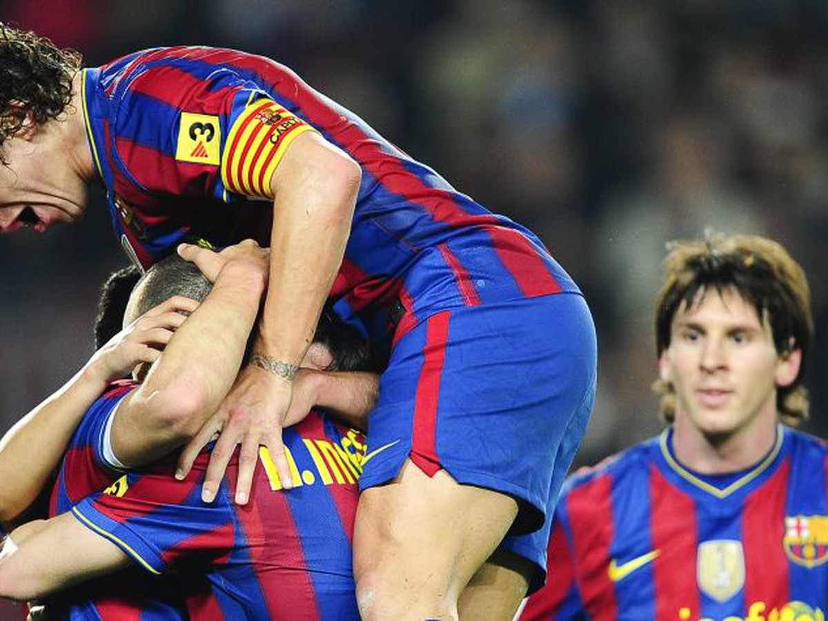 Puyol so svojimi spoluhráčmi podporujú asociáciu