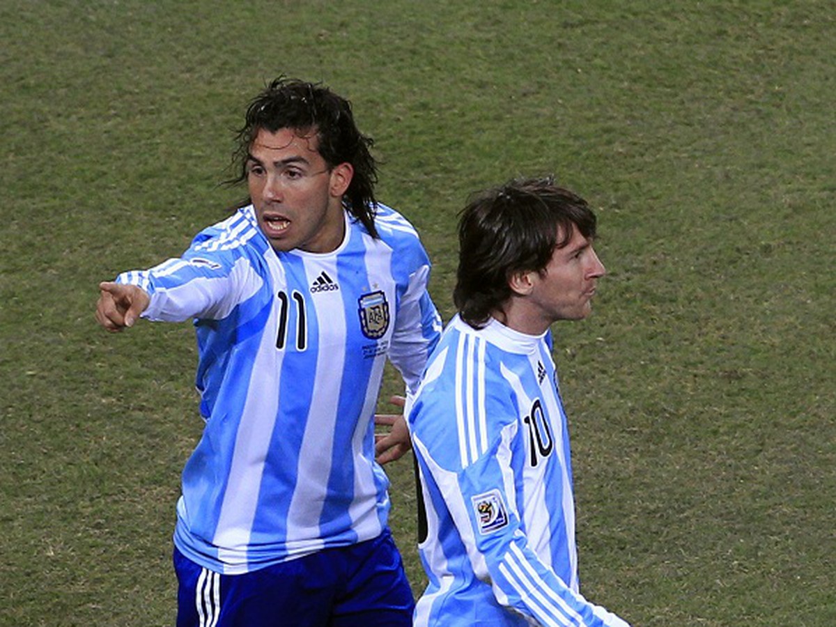 Carlos Tevez a Lionel Messi