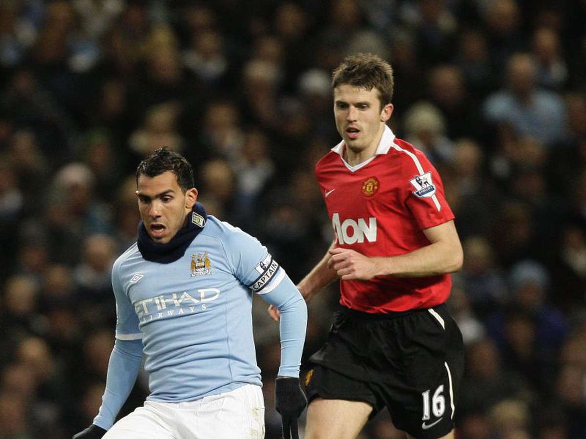 Tévez a Carrick v manchesterskom derby
