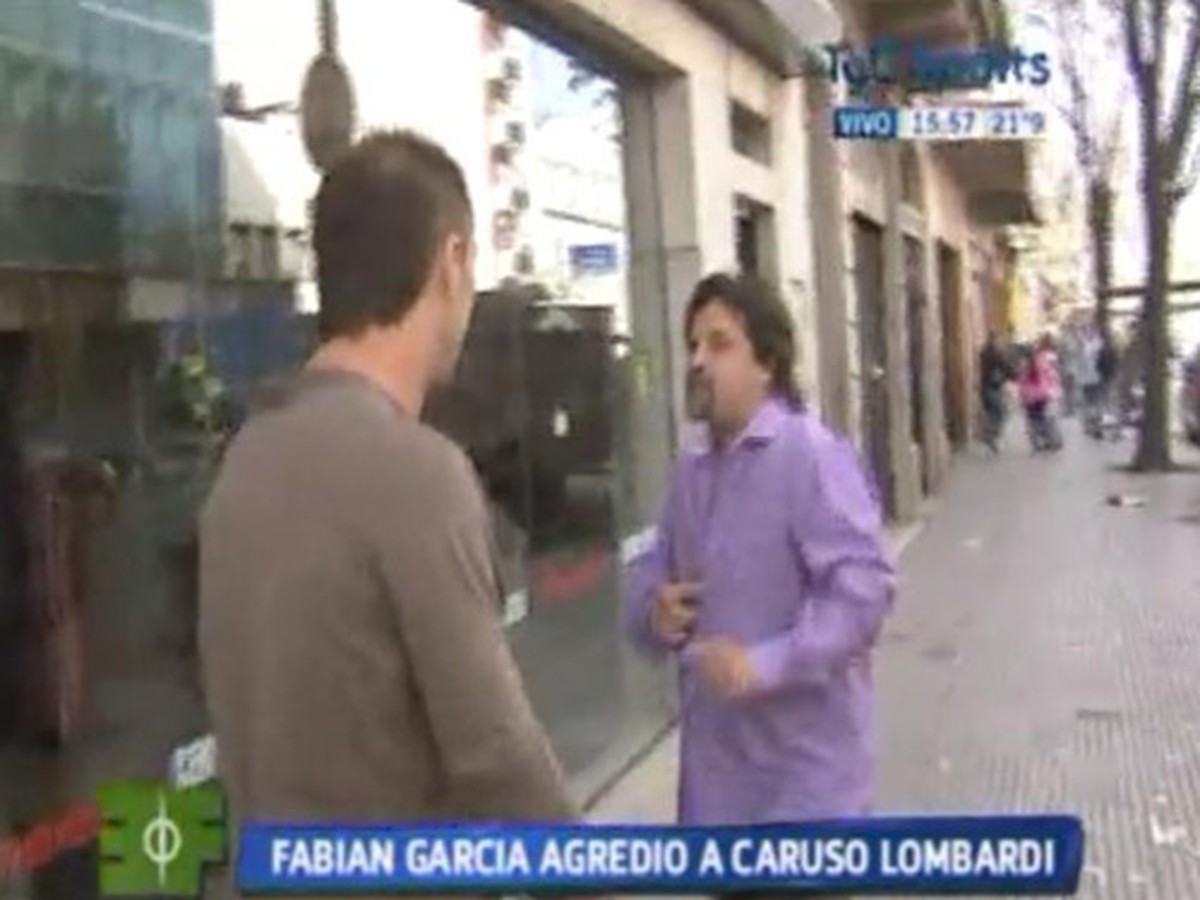 Fabio Garcia a Caruso Lombardi pri konflikte na ulici