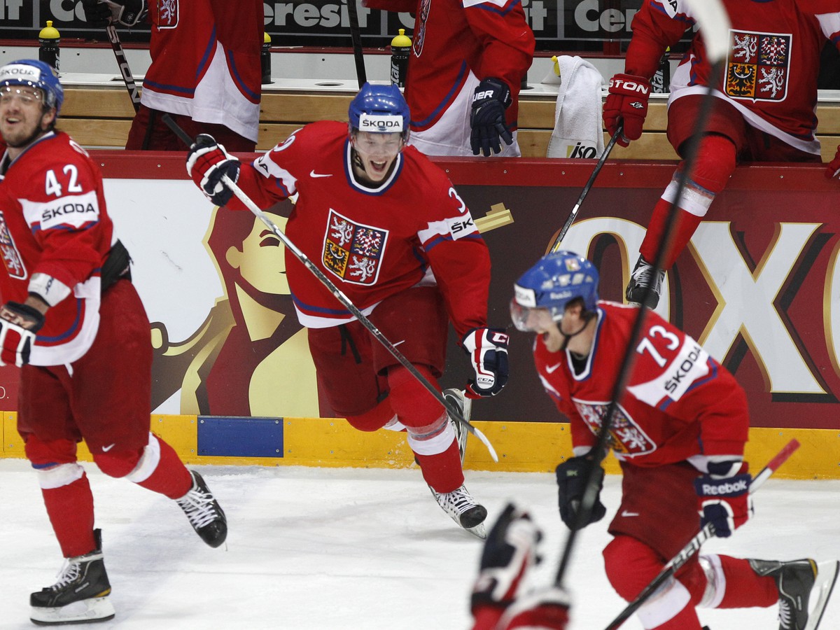 Českí hokejisti sa tešia z víťazstva