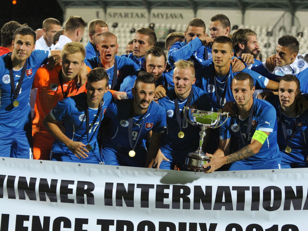 Radosť hráčov Slovensko U23 po vyhratom finále turnaja Challenge Trophy