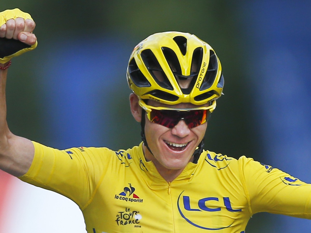 Chris Froome oslavuje celkové víťazstvo na Tour de France 2016