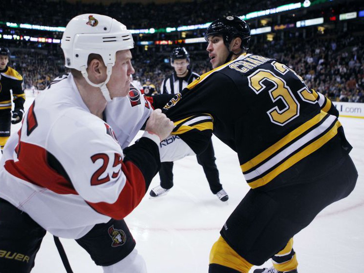 Chris Neil a Zdeno Chára