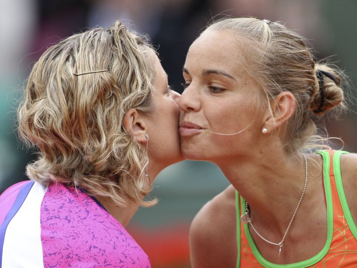 Clijstersová gratuluje Rusovej