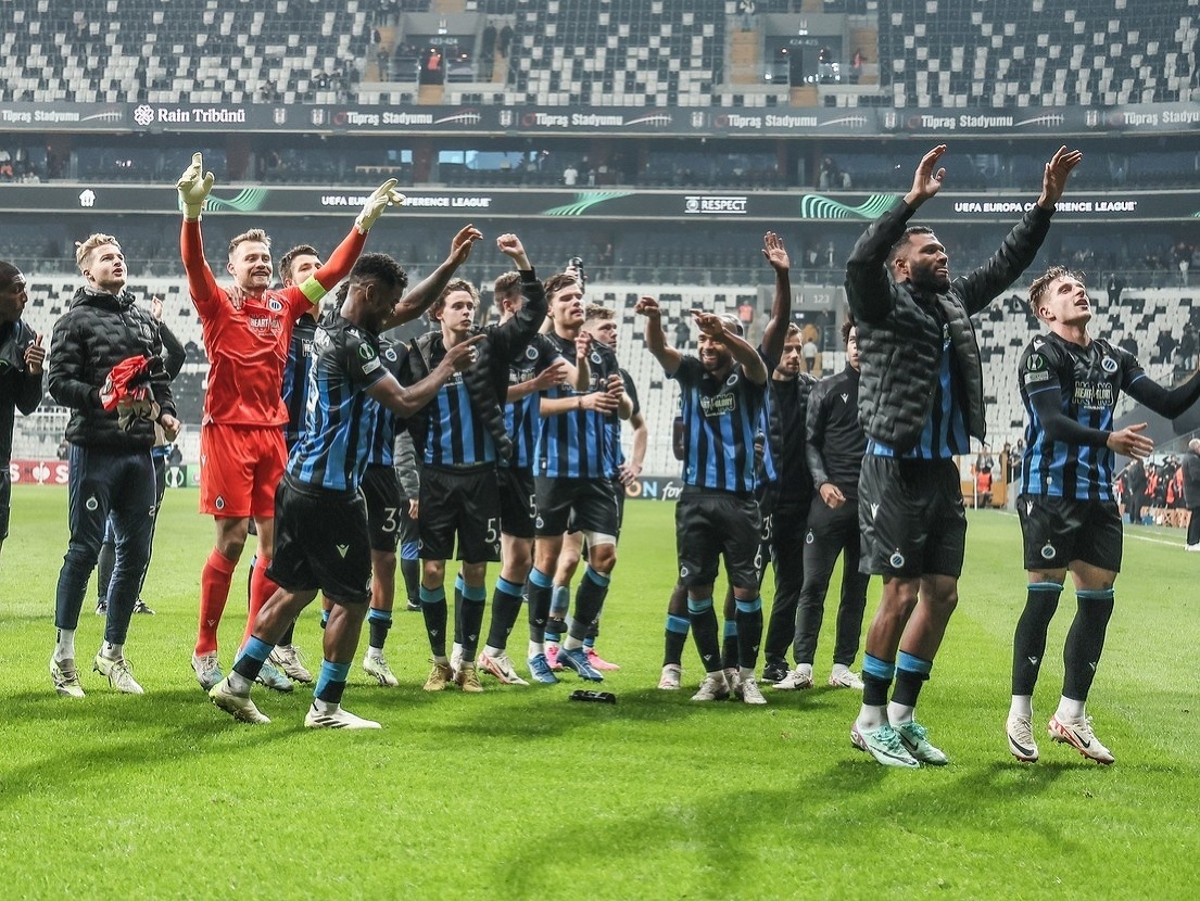 Hráči belgického tímu Club Brugge KV sa radujú z triumfu