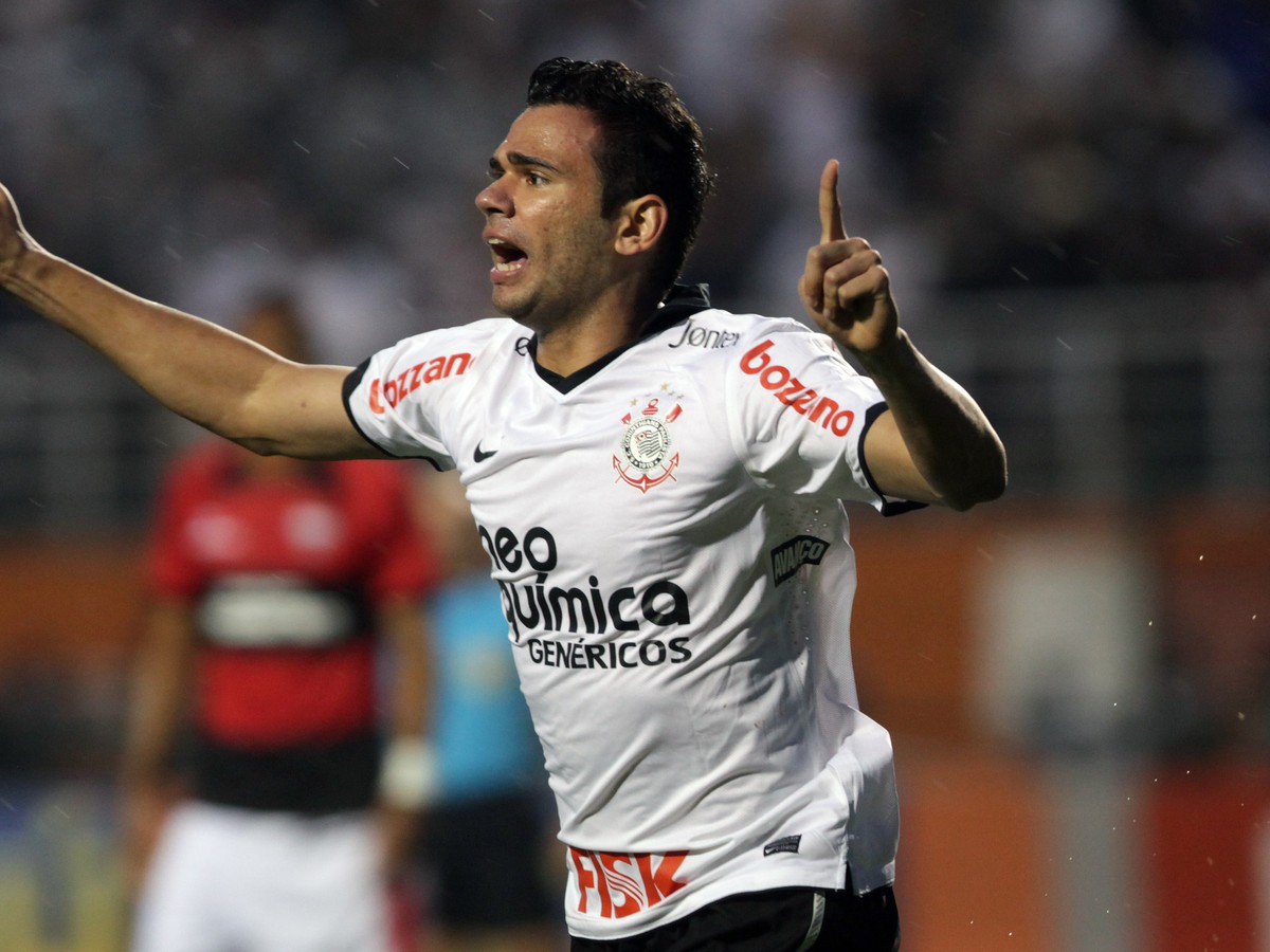 Leandro Castán prestúpil z Corinthians do AS Rím