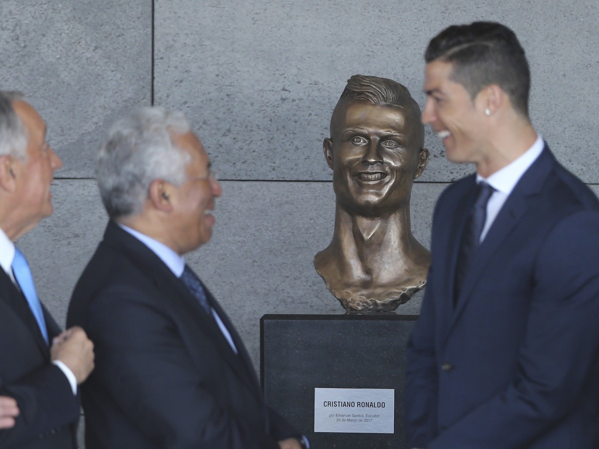 Letisko na súostroví Madeira pomenovali po portugalskom futbalistovi Cristianovi Ronaldovi.