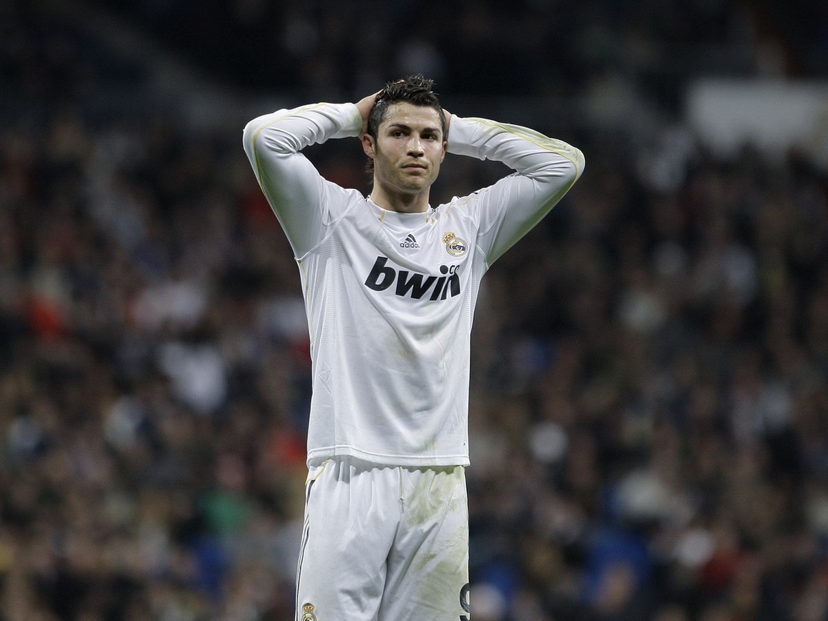 Cristiano Ronaldo po zlomení súperovho nosu