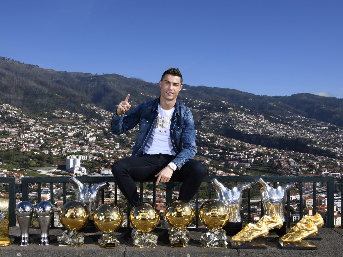 Cristiano Ronaldo s individuálnymi trofejami
