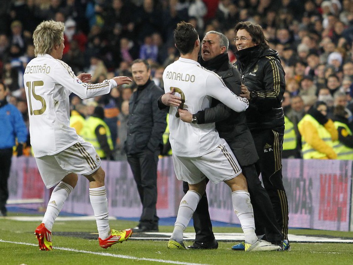 Cristiano Ronaldo sa teší s Mourinhom