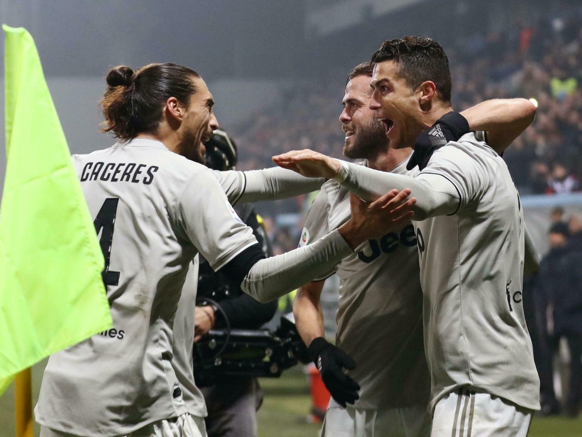 Cristiano Ronaldo sa raduje so spoluhráčmi