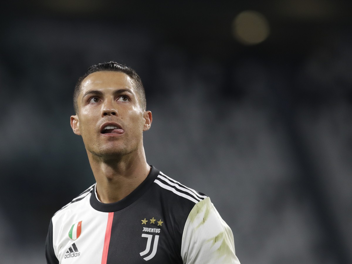 Hráč Juventusu Cristiano Ronaldo v semifinále Talianskeho pohára 
