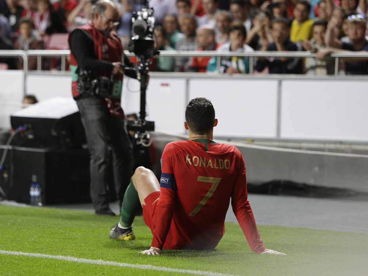 Cristiano Ronaldo sa zranil v zápase proti Srbsku