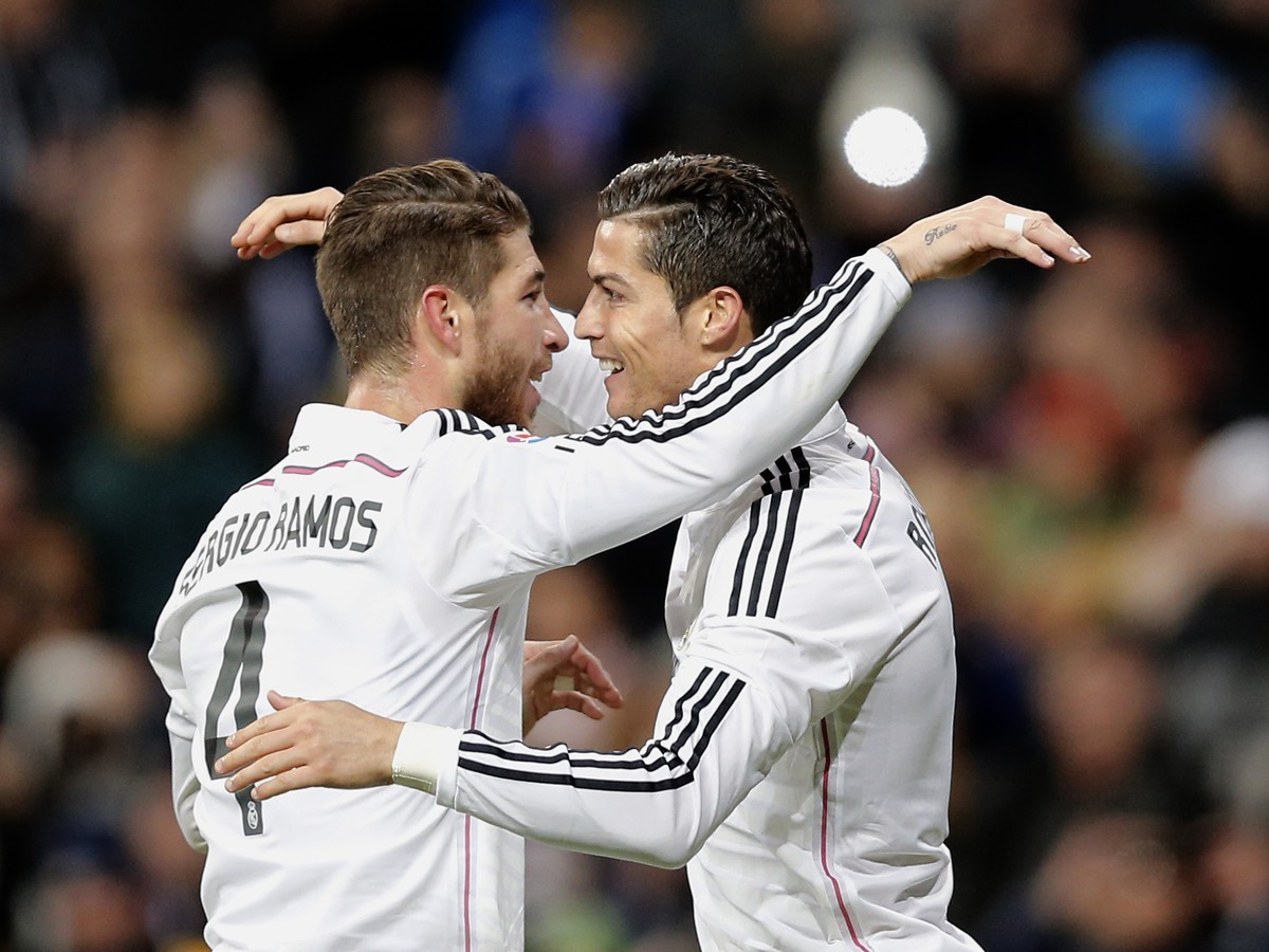 Cristiano Ronaldo a Sergio Ramos oslavujú gól Realu